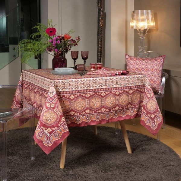 la-boheme-tablecloth (1)